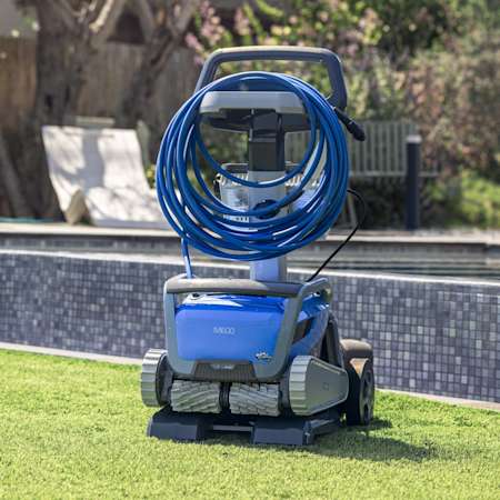 Dolphin M600 Pool Cleaner - Image 5